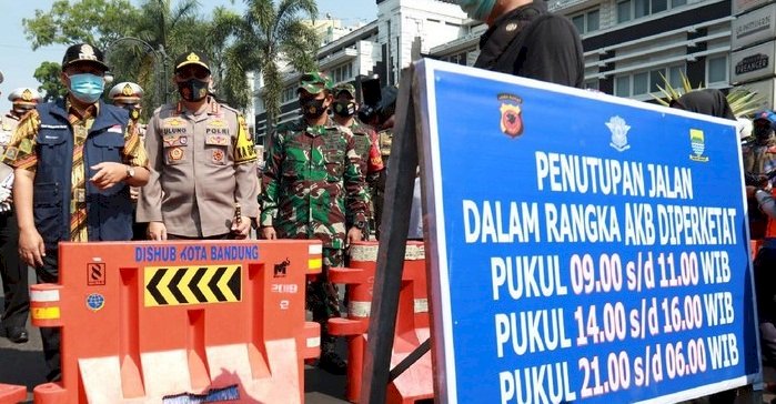 Cegah COVID-19, 5 Ruas Jalan di Bandung Resmi Dibuka Tutup Hari Ini