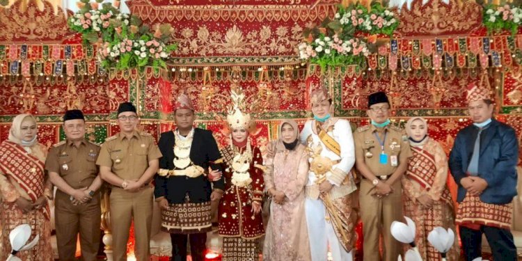 Bupati Lampung Barat dan Bupati Terpilih Pesisir Barat Silaturahmi ke Istana Adat/Gedung Dalom Kepaksian Pernong.