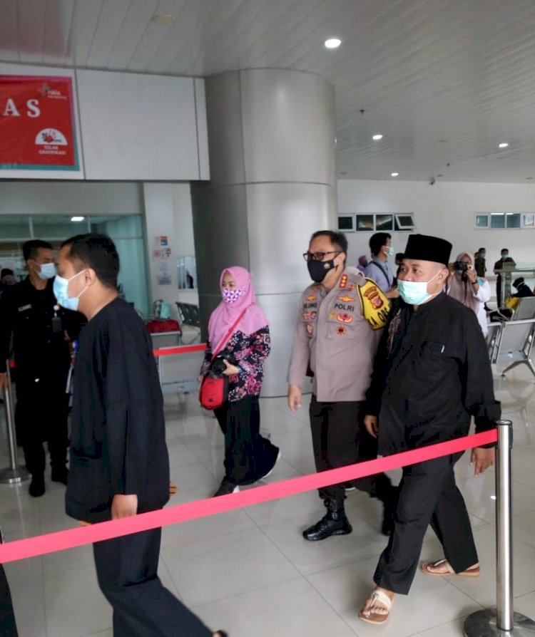Pengamanan Acara Suntik Vaksin Jajaran Forkopimda di Rumah Sakit Khusus Ibu dan Anak Kota - Bandung*