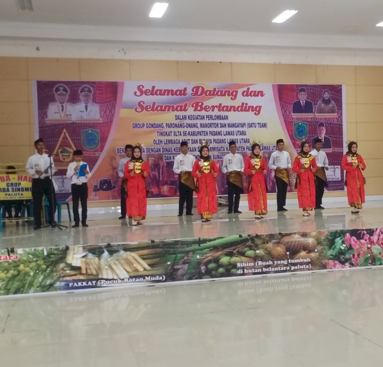 SMAN 1 Batang Onang dan sejumlah SMA lainnya Ikut Lomba Budaya Seni Tor-tor